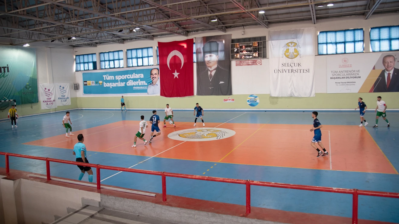 Selçuk Üniversitesi futsal müsabakalarına ev sahipliği yapıyor